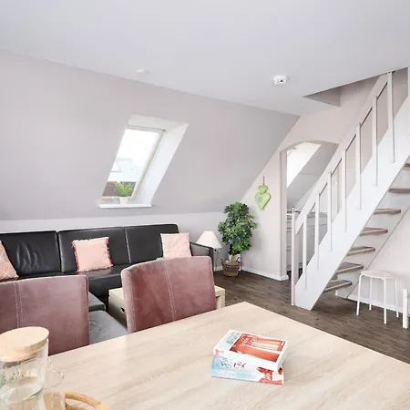 Bellevue 12 Apartment *