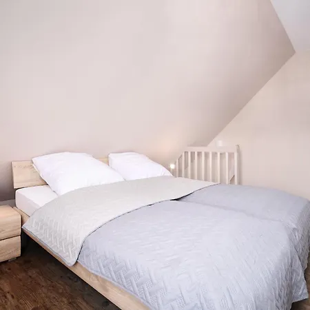 Bellevue 12 Apartment *